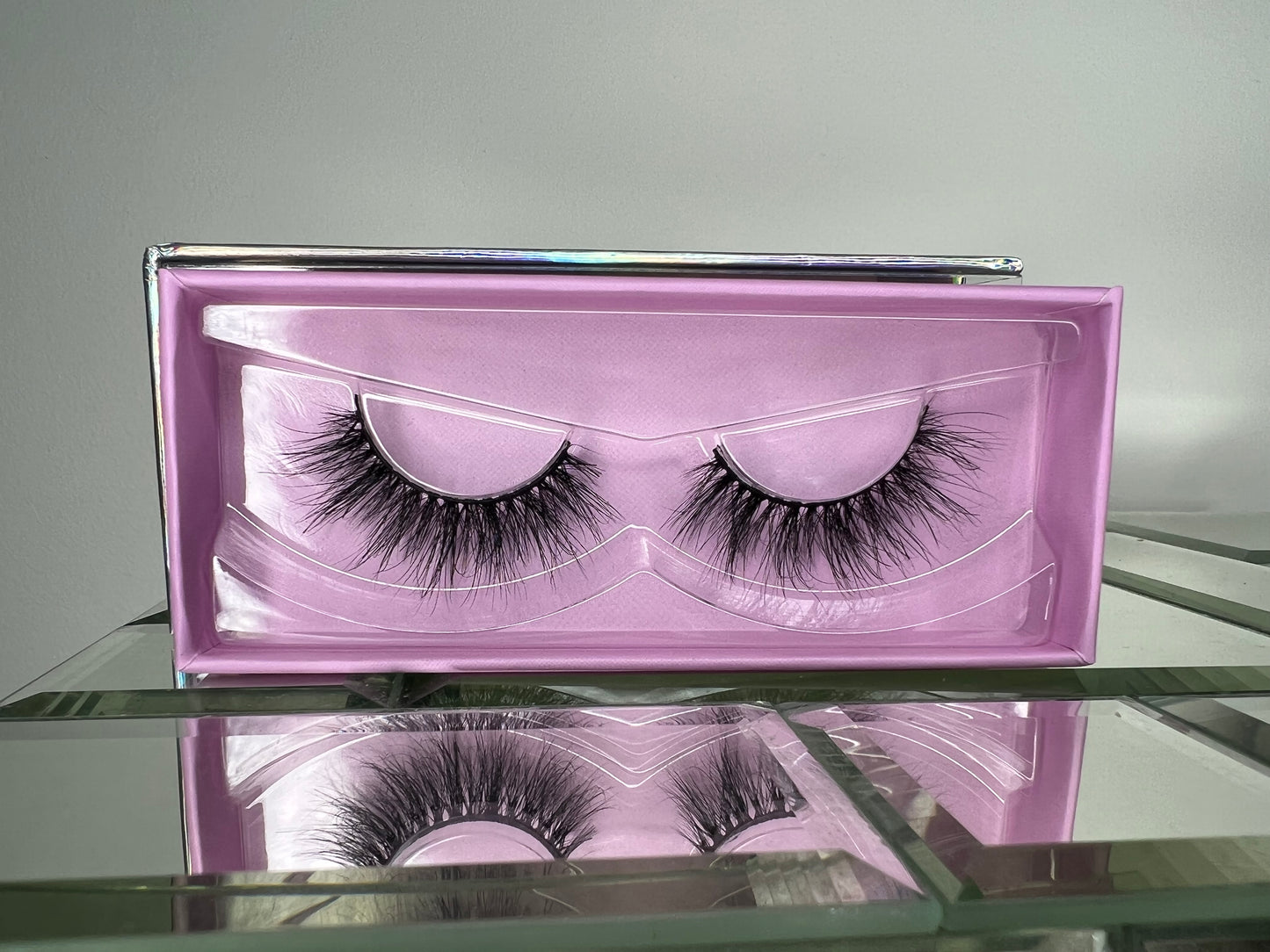 “Classy” lashes